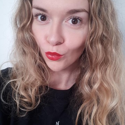 Zoe Collins
